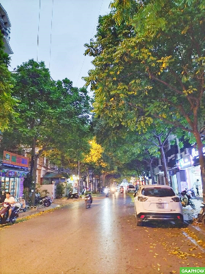 Liền Kề Vip, Phố Nguyễn Văn Huyên, Cầu Giấy. 82m x 4T x Mt 5.6m. Giá 26 tỷ